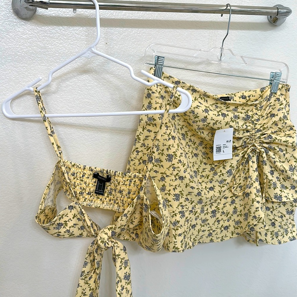 Forever 21 yellow floral mini skirt and bandeau set